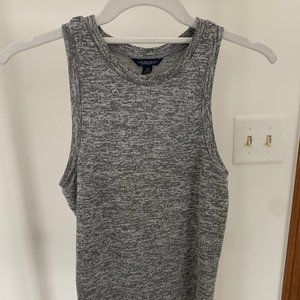 Heather gray high neck tank